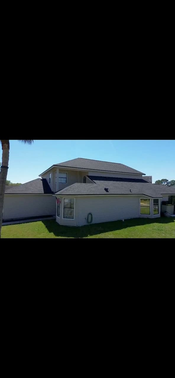 Gallery photos for A Worn-Out Roof Gets a Full Shingle Replacement: Image #2