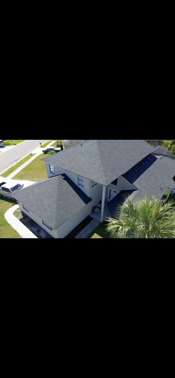 Gallery photos for A Worn-Out Roof Gets a Full Shingle Replacement: Image #4